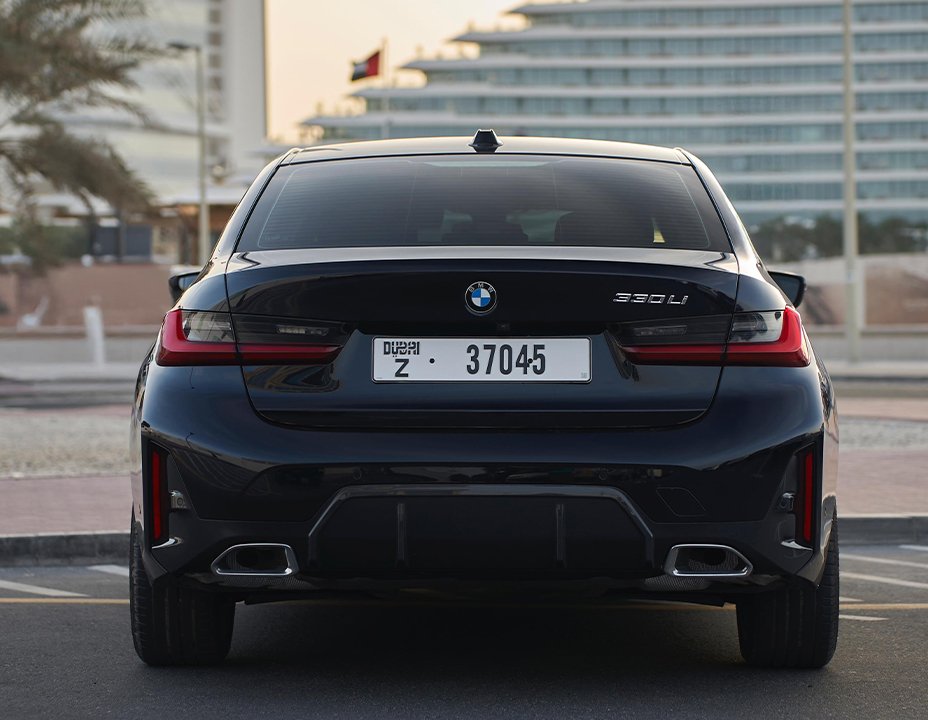 BMW 330i 6